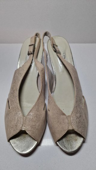 Zapatos abiertos beige