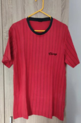 Camiseta Roja Estilo Béisbol