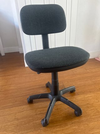 Silla de escritorio con ruedas