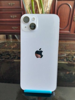 iPhone 14 Plus lila claro