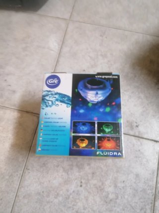 Foco LED Solar Flotante Gre