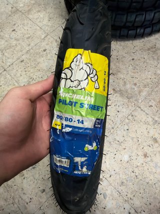 Neumático Michelin Pilot Street 80/80-14