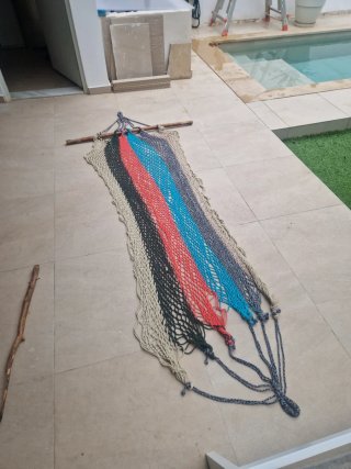 Hamaca de tela multicolor