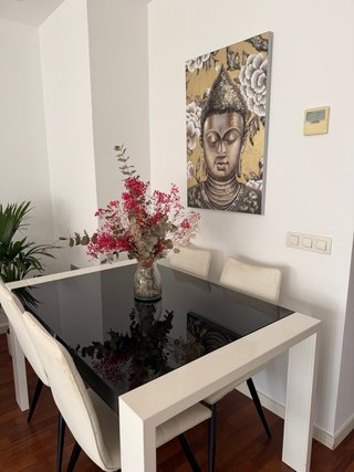 Mesa de Comedor Blanca y Negra