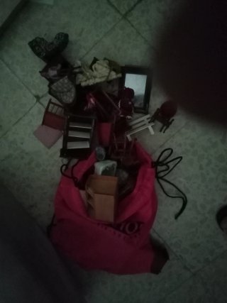 Bolsa con accesorios para casita de muñecas
