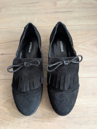 Mocasines Negros con Flecos Andreas