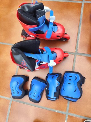Patines Spiderman con Protecciones Talla 31-34