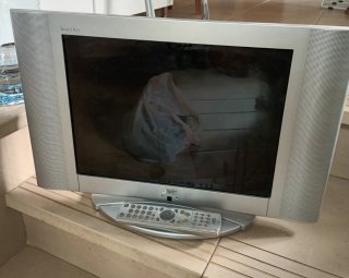Televisor JVC InteriArt Plateado