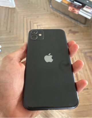 iPhone 11 64GB Negro + Auriculares