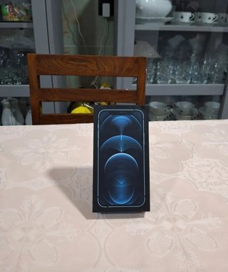 Caja iPhone 12 Pro Max azul