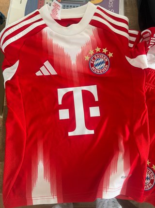 Equipación Bayern de Múnich Talla 7/8