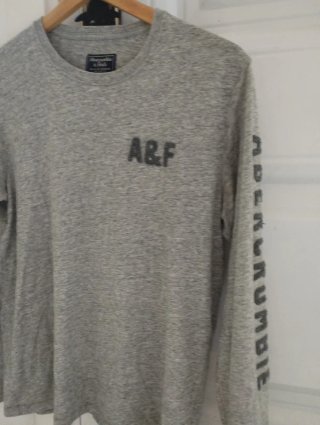 Camiseta Abercrombie & Fitch Gris