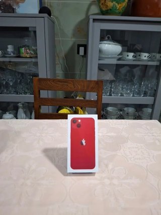 Caja iPhone 13 Rojo