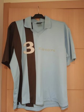 Camiseta Adidas Azul y Marrón