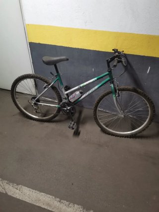 Bicicleta de Montaña Verde y Gris