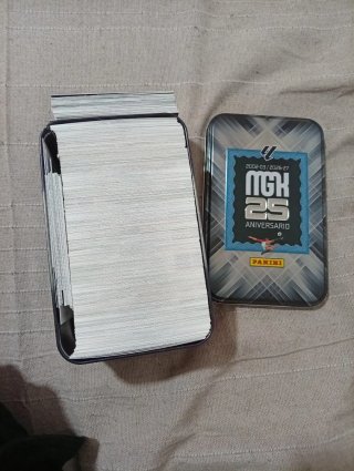 Lote de más de 600 cromos Panini MGK 2026