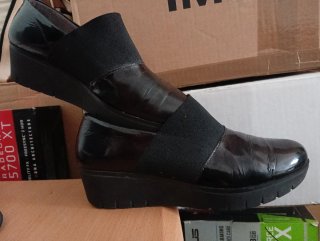 Zapatos de cuña negros