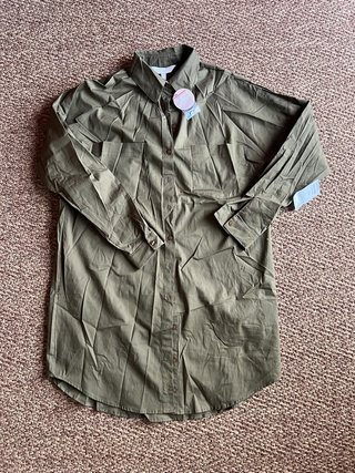 Camisa larga verde oliva