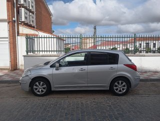 Nissan Tiida 2010
