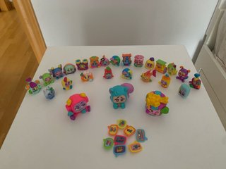 Lote de figuras Moji Pops