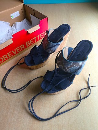 Sandalias de cuña Gloria Ortiz
