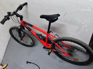 Bicicleta MTB Junior B'Twin Roja Rockrider 500