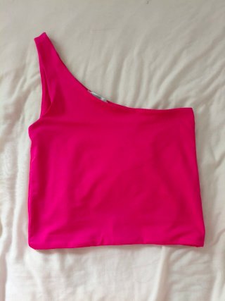 Top Asimétrico Fucsia Stradivarius