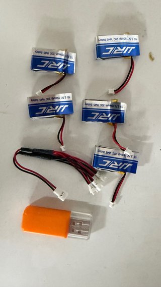 5 Baterías LiPo 1S 150mAh JJRC + Cargador USB