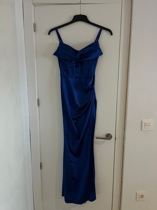 Vestido largo azul satinado