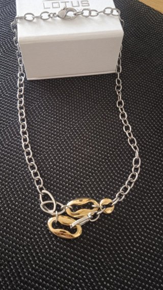 Collar Lotus con caja