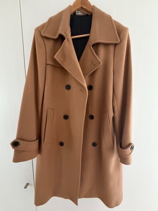 Abrigo cruzado de paño camel Zara