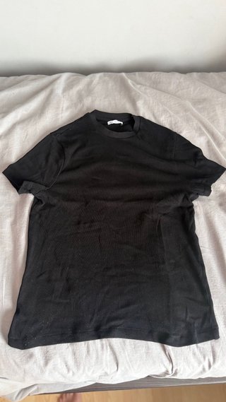 Camiseta básica negra Zara