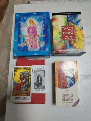 Set de 4 Barajas de Tarot , completas e instrucci.