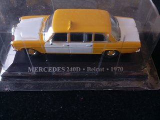 Maqueta Mercedes 240D Taxi de Beirut 1970