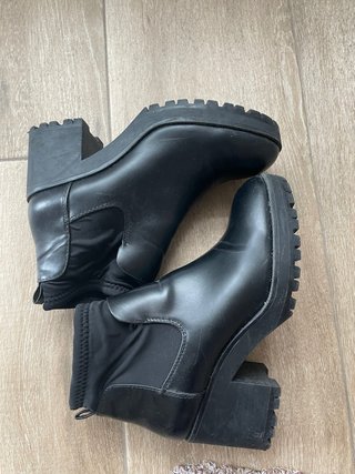 Botines Negros con Tacón Talla 39