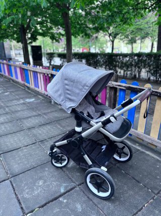 Carrito Bugaboo Gris con Capazo
