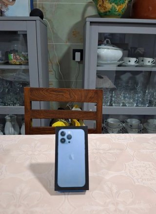 Caja iPhone 13 Pro Azul