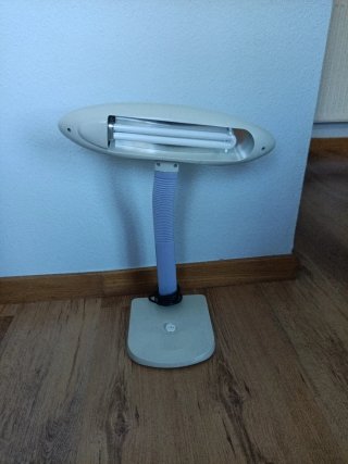 Flexo de escritorio blanco