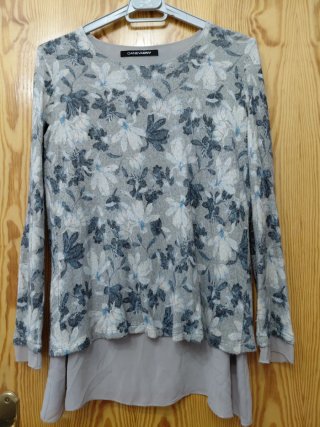 Top Doble Capa Estampado Gris Talla L