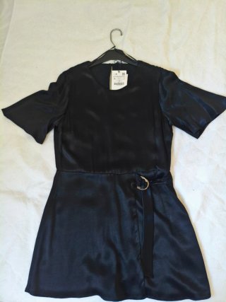 Mono corto negro Zara