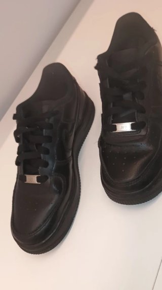 Nike Air Force 1 Negras