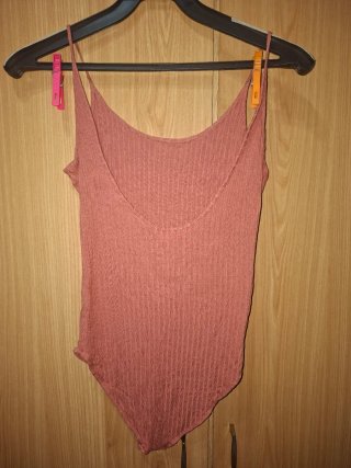 Body de tirantes rosa