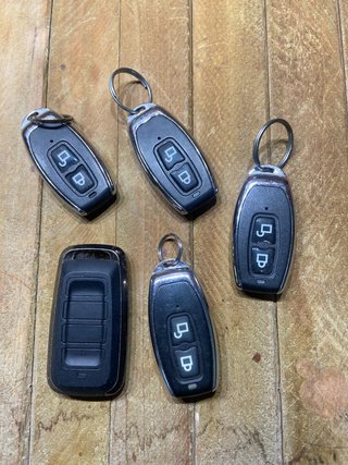 Lote de 5 Mandos para Puerta de Garaje