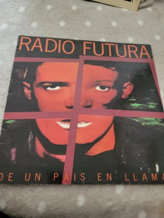Vinilo Radio Futura - De un país en llama