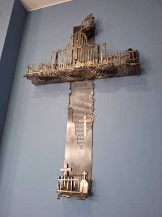 Cruz de Metal Grande Decorativa