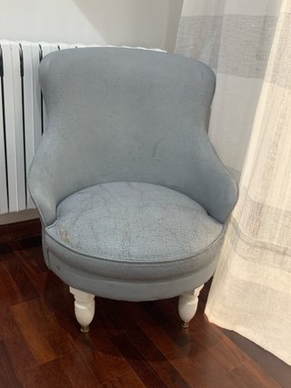 Sillón clásico gris