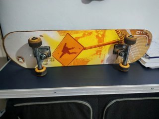 Skate con diseño gráfico