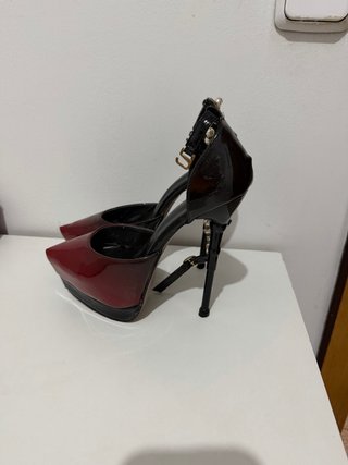 Zapatos de tacón con plataforma bicolor