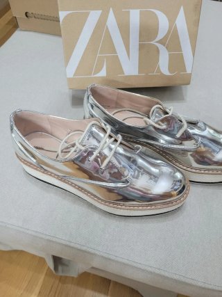 Zapatos Zara Plateados