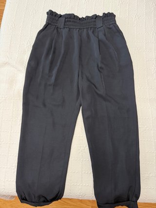 Pantalón negro de mujer